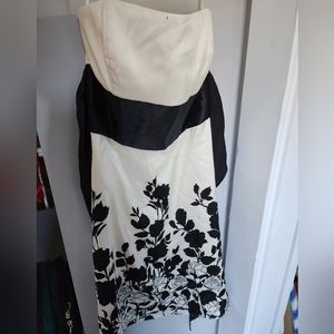 strapless white and black spring/summer dress